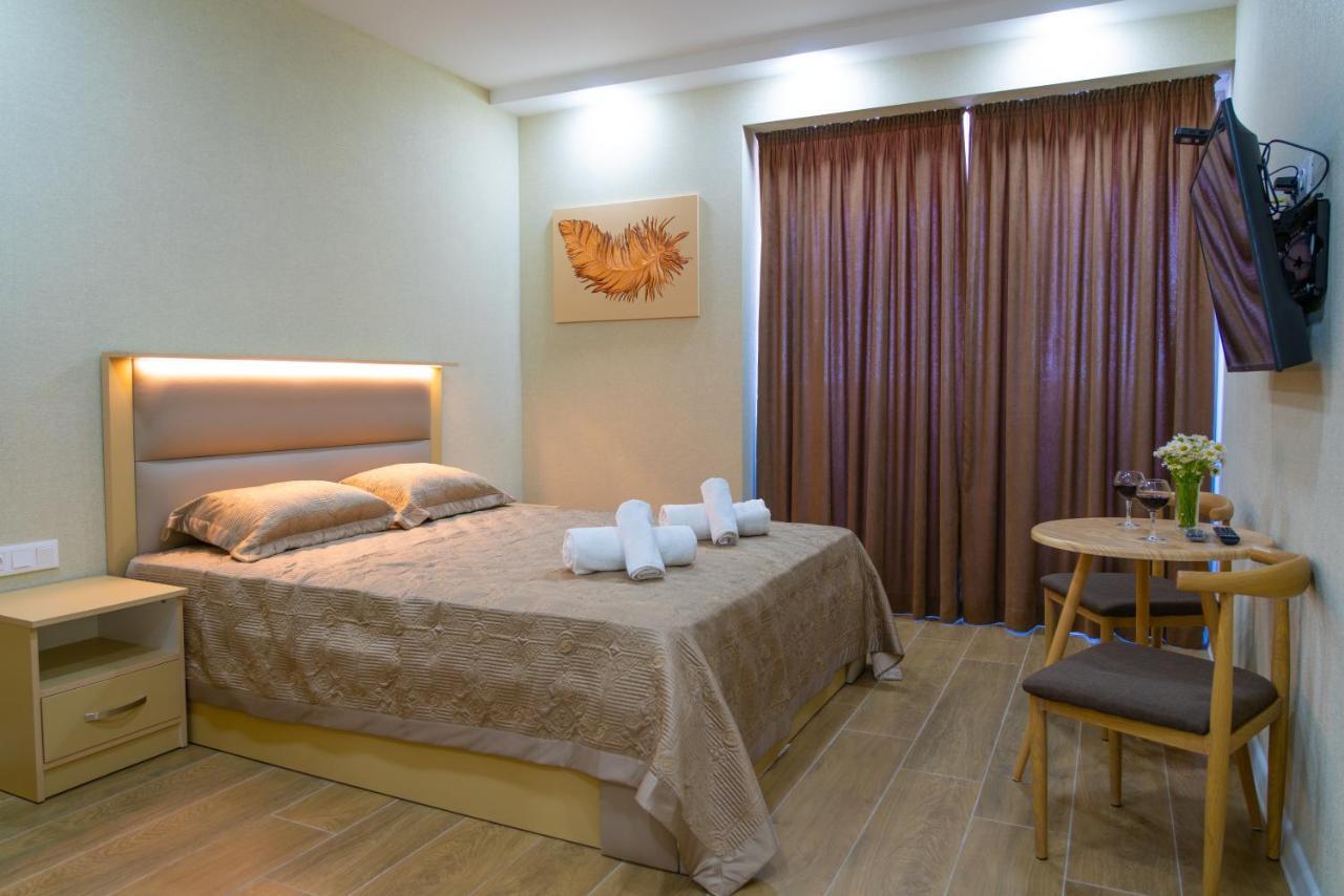 Sea Breeze In Batumi Apartman Kültér fotó