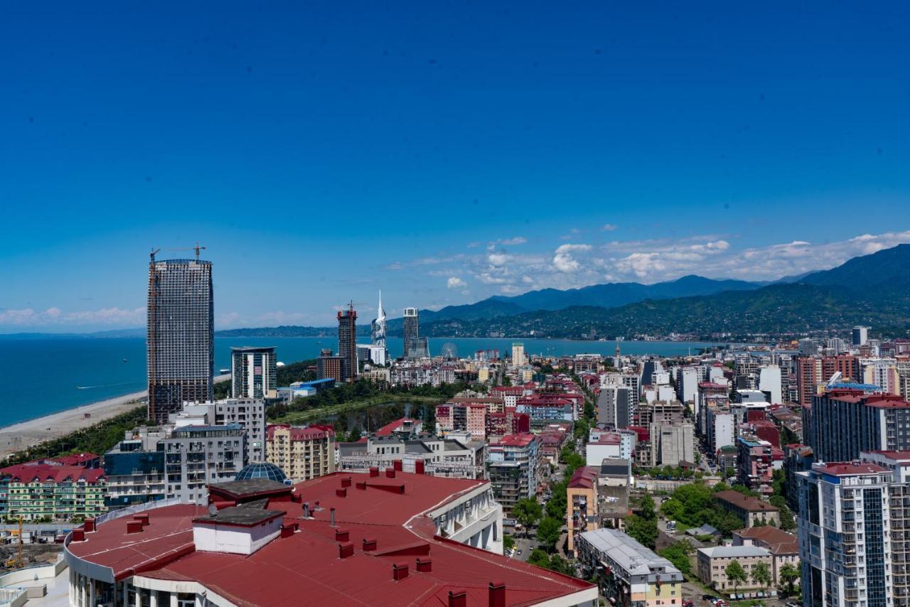 Sea Breeze In Batumi Apartman Kültér fotó