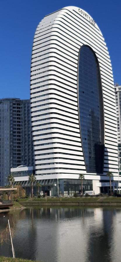 Sea Breeze In Batumi Apartman Kültér fotó