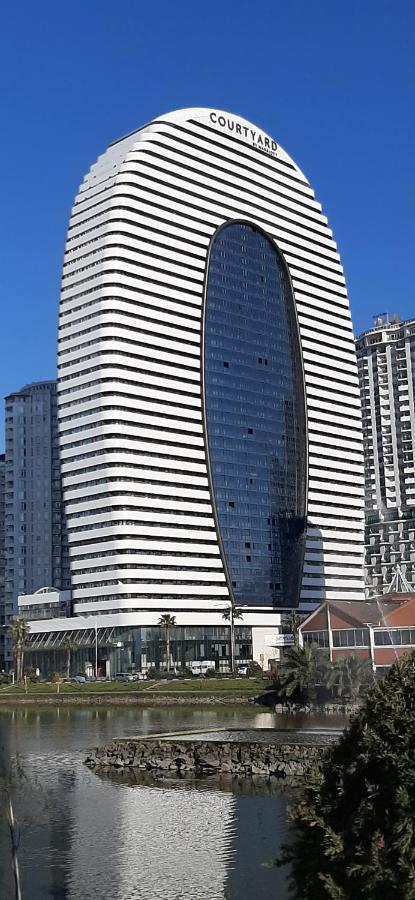 Sea Breeze In Batumi Apartman Kültér fotó