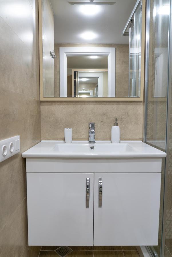 Sea Breeze In Batumi Apartman Kültér fotó