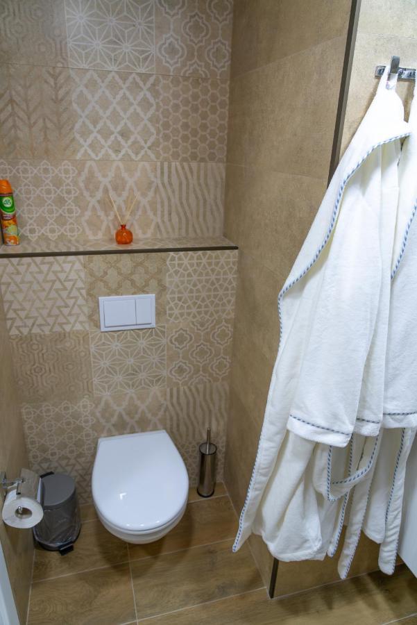 Sea Breeze In Batumi Apartman Kültér fotó