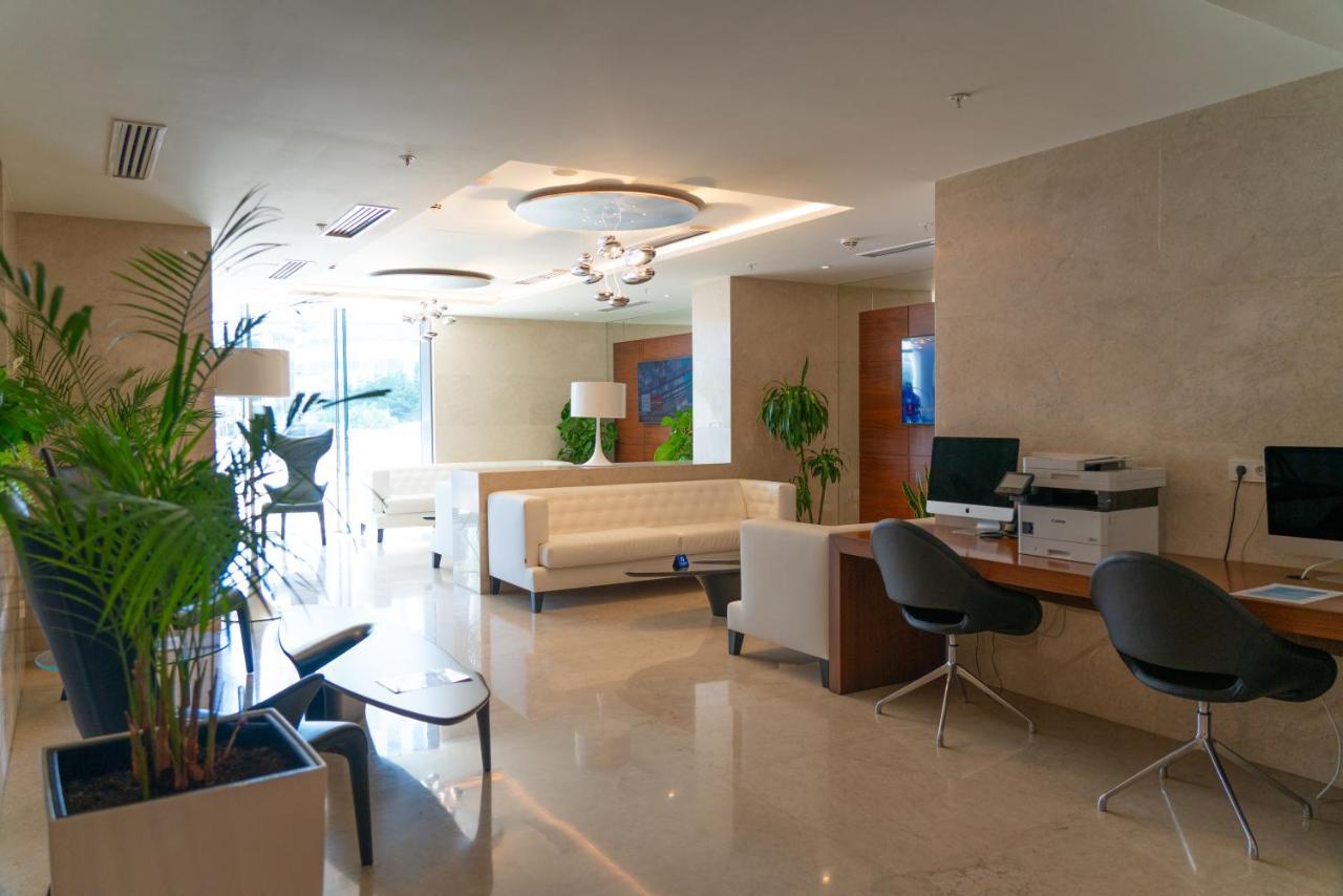 Sea Breeze In Batumi Apartman Kültér fotó