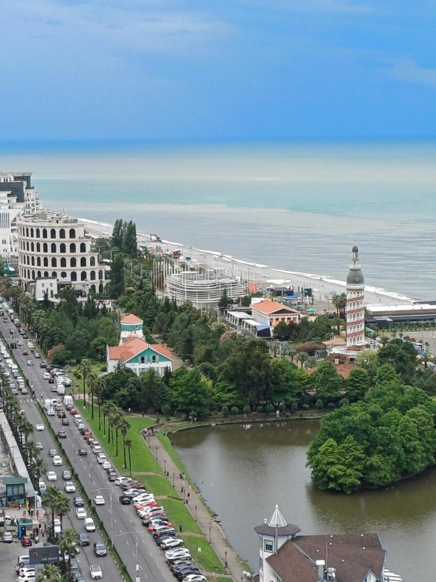 Sea Breeze In Batumi Apartman Kültér fotó